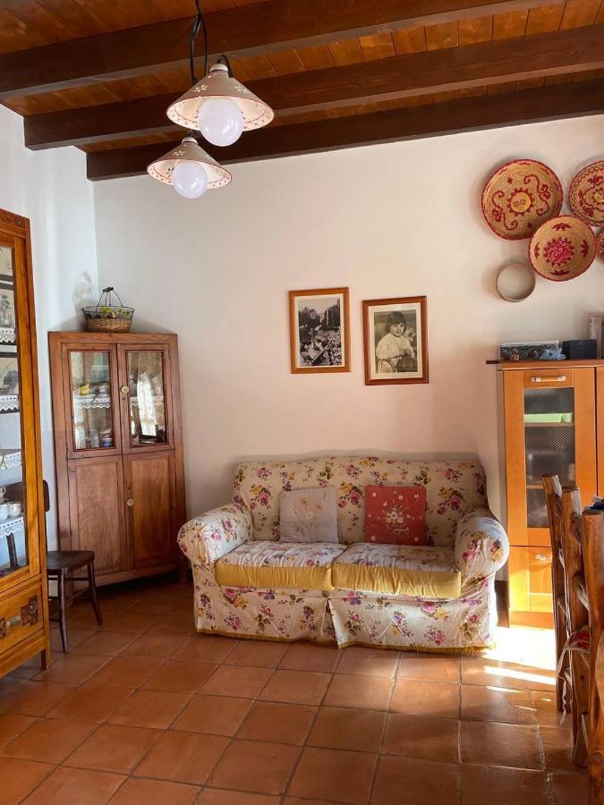 Aventina Holiday Home Burcei Kültér fotó